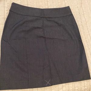 LOFT cute skirt with small slit in back